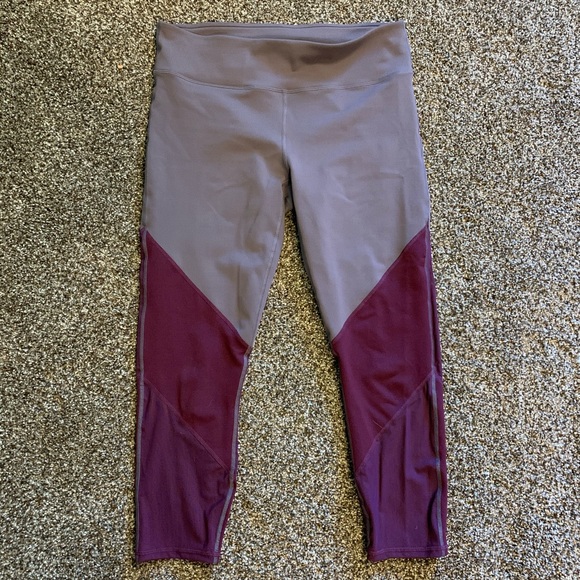Fabletics Pants - High waisted fabletics Capri